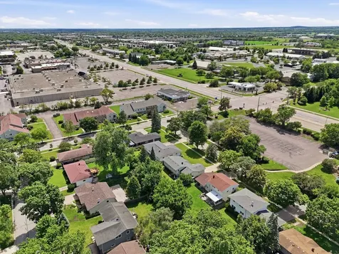 256 Walnut Drive St. Charles IL 60174