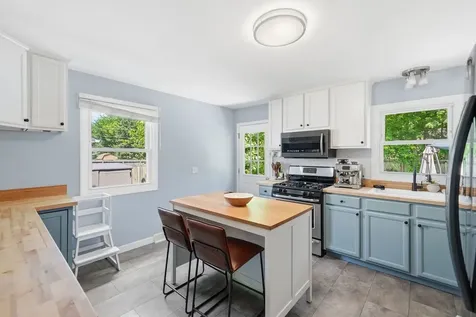 256 Walnut Drive St. Charles IL 60174