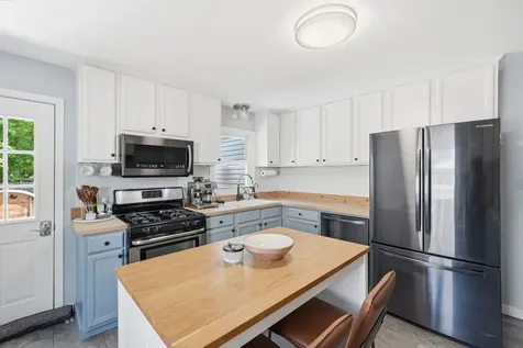 256 Walnut Drive St. Charles IL 60174