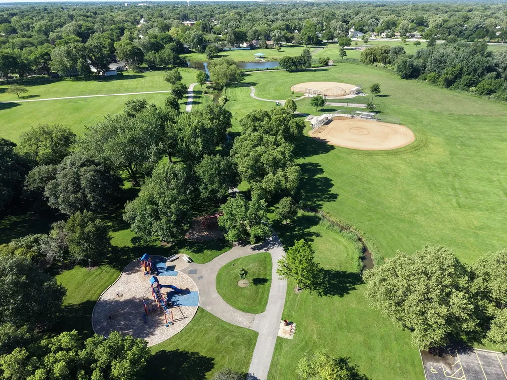 1005 Carlton Lane Schaumburg IL 60193