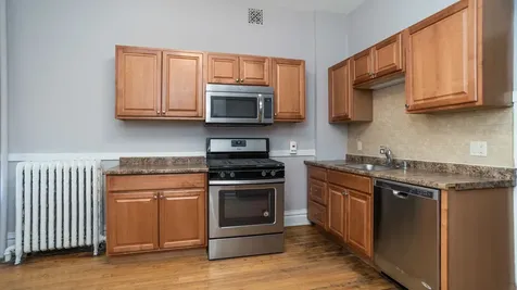 3423 North Seminary Street Chicago IL 60657