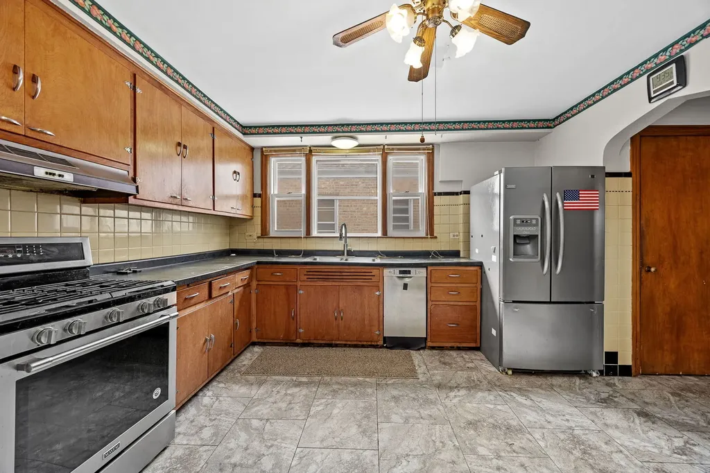 1716 North Neva Avenue Chicago IL 60707