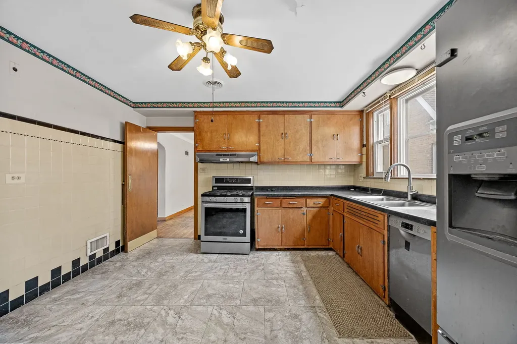 1716 North Neva Avenue Chicago IL 60707
