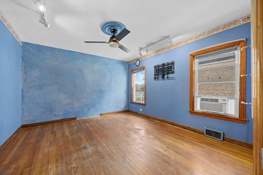 1716 North Neva Avenue Chicago IL 60707