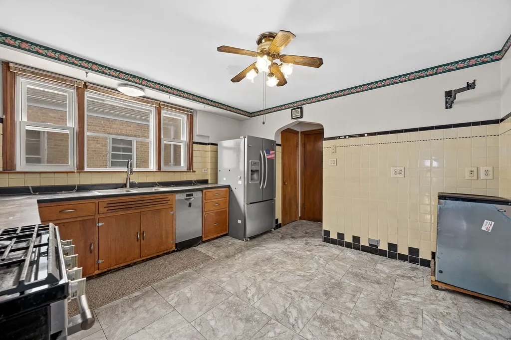 1716 North Neva Avenue Chicago IL 60707