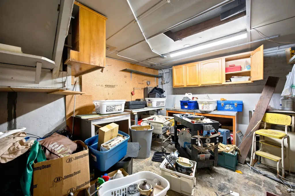 1716 North Neva Avenue Chicago IL 60707
