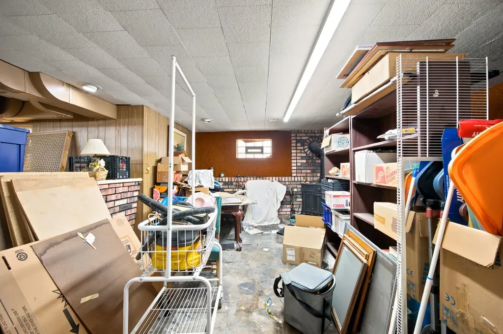 1716 North Neva Avenue Chicago IL 60707