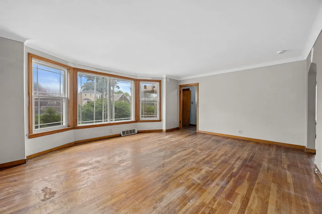 1716 North Neva Avenue Chicago IL 60707
