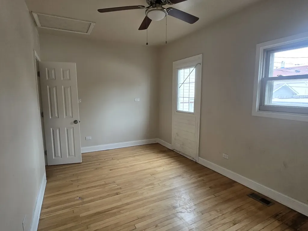 5750 West 65th Street Chicago IL 60638