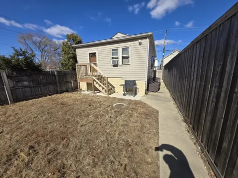 5750 West 65th Street Chicago IL 60638