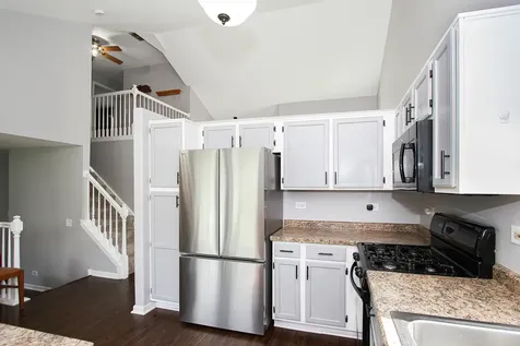 2290 Applewood Lane Woodstock IL 60098