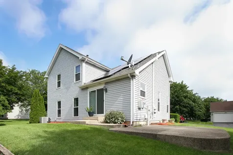 2290 Applewood Lane Woodstock IL 60098