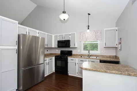 2290 Applewood Lane Woodstock IL 60098
