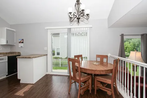 2290 Applewood Lane Woodstock IL 60098