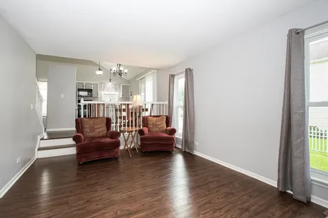 2290 Applewood Lane Woodstock IL 60098