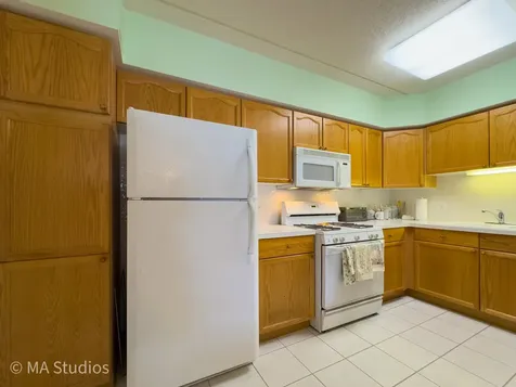 1325 Perry Street Des Plaines IL 60016