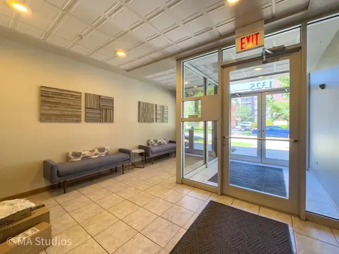1325 Perry Street Des Plaines IL 60016