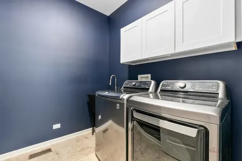 324 South Fork Drive Gurnee IL 60031