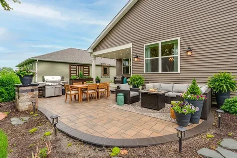 324 South Fork Drive Gurnee IL 60031