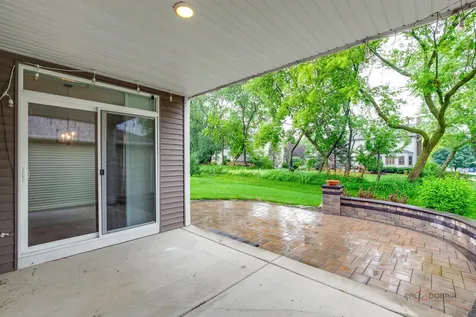 324 South Fork Drive Gurnee IL 60031