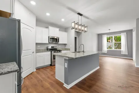 324 South Fork Drive Gurnee IL 60031