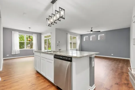 324 South Fork Drive Gurnee IL 60031