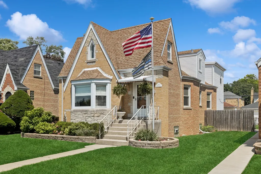 1843 North 75th Avenue Elmwood Park IL 60707