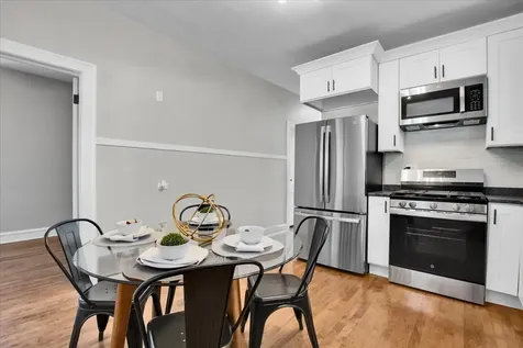 9824 South Escanaba Avenue Chicago IL 60617