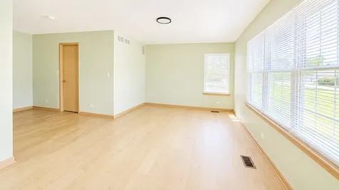 5445 Ridge Crossing Hanover Park IL 60133