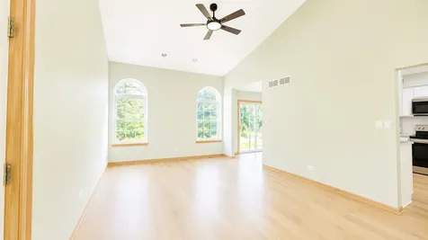 5445 Ridge Crossing Hanover Park IL 60133
