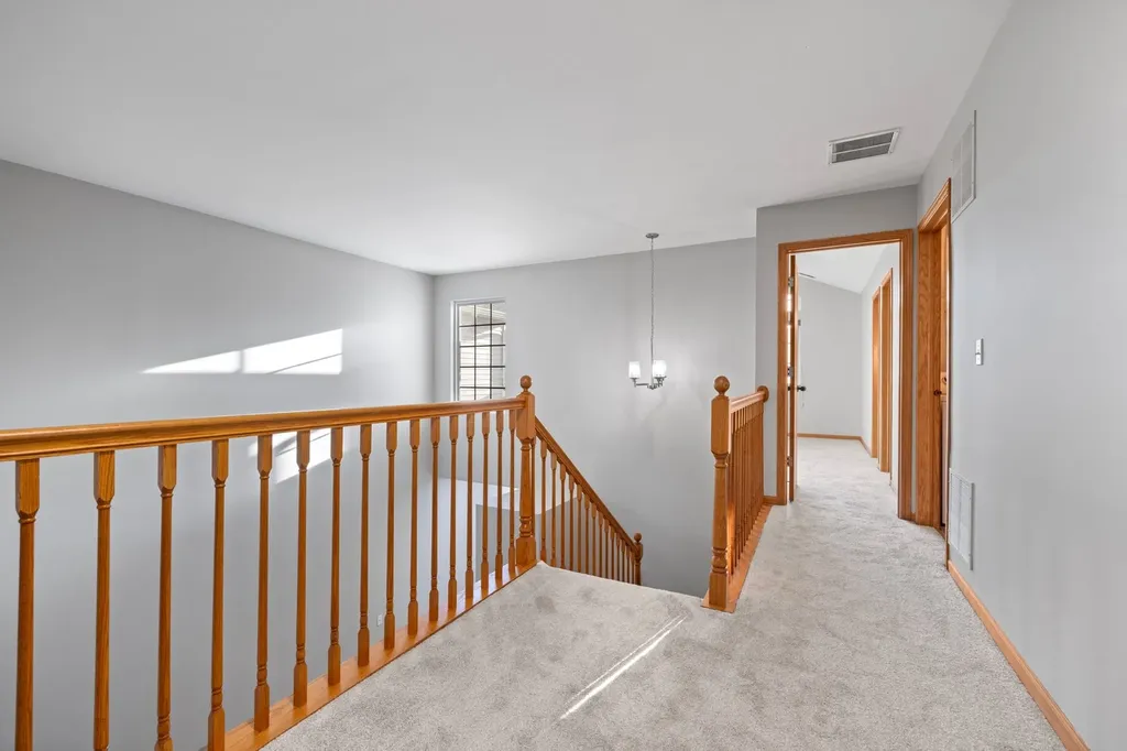 2247 Stoughton Drive Aurora IL 60502