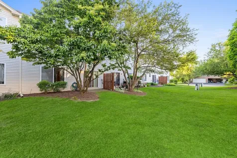 2247 Stoughton Drive Aurora IL 60502