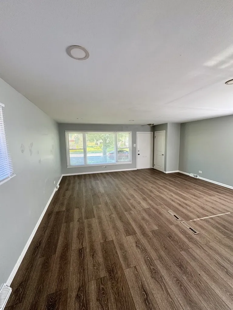 1102 West 111th Street Chicago IL 60643