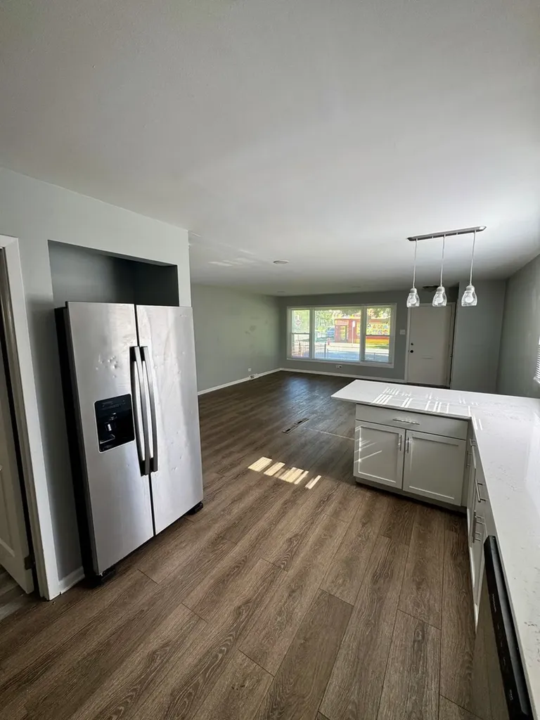 1102 West 111th Street Chicago IL 60643