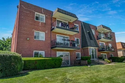 5712 128TH Street Crestwood IL 60418
