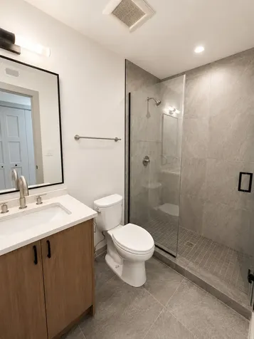 1331 West Estes Avenue Chicago IL 60626