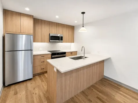 1331 West Estes Avenue Chicago IL 60626