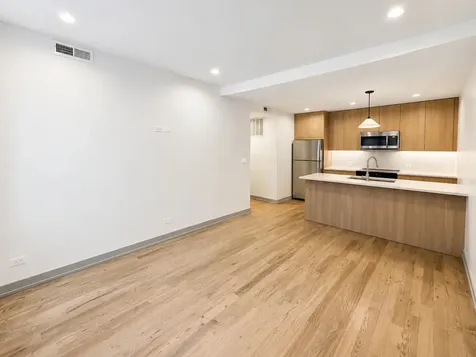 1331 West Estes Avenue Chicago IL 60626