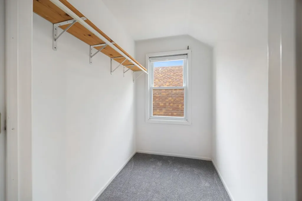 4914 West Warwick Avenue Chicago IL 60641