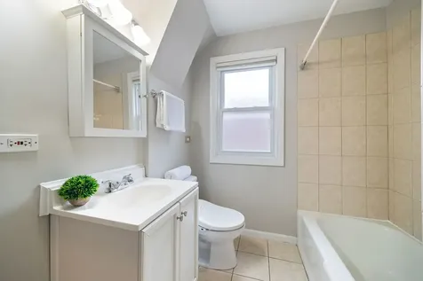 4914 West Warwick Avenue Chicago IL 60641