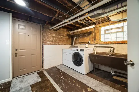 4914 West Warwick Avenue Chicago IL 60641