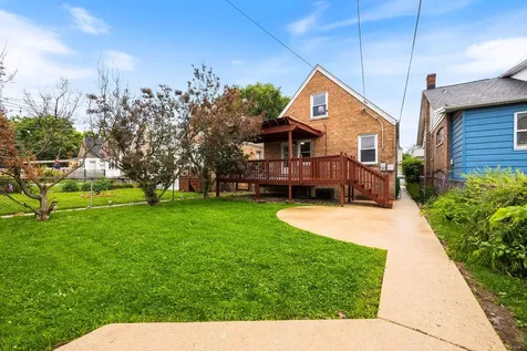 4914 West Warwick Avenue Chicago IL 60641