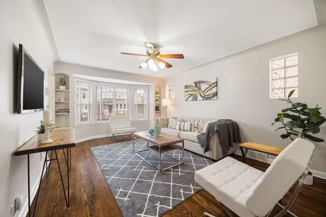 4914 West Warwick Avenue Chicago IL 60641