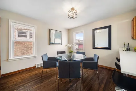 4914 West Warwick Avenue Chicago IL 60641