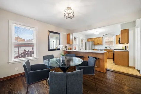 4914 West Warwick Avenue Chicago IL 60641
