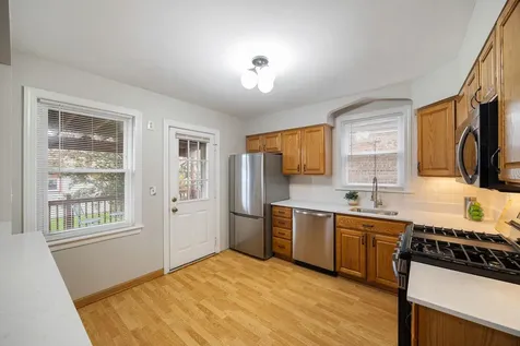 4914 West Warwick Avenue Chicago IL 60641
