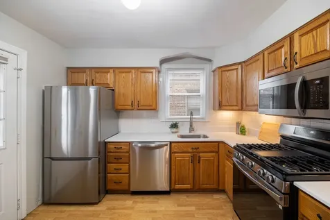 4914 West Warwick Avenue Chicago IL 60641