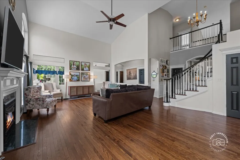 1512 Hammer Creek Court Naperville IL 60563