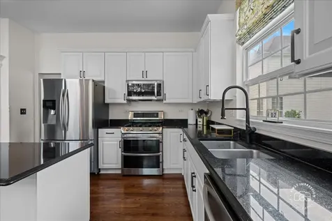 1512 Hammer Creek Court Naperville IL 60563