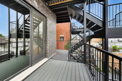 3740 North Clifton Avenue Chicago IL 60613